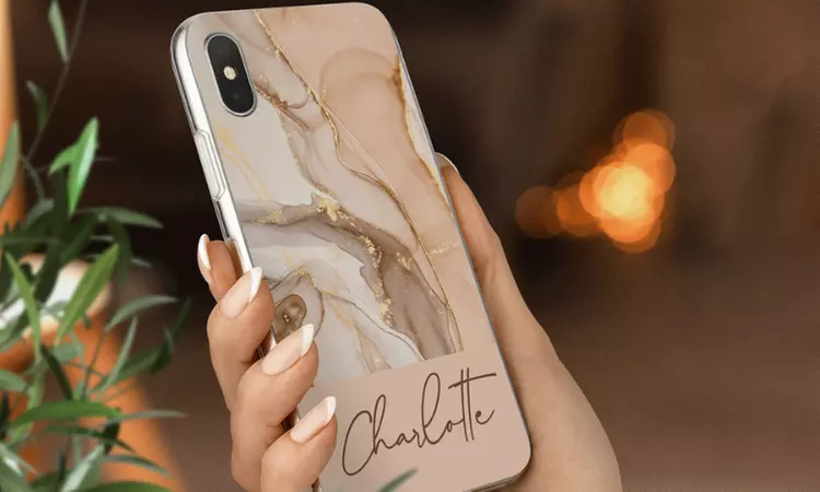 Draag je herinneringen altijd binnen handbereik met dit gepersonaliseerde telefoonhoesje met tot 74% korting - Image 2