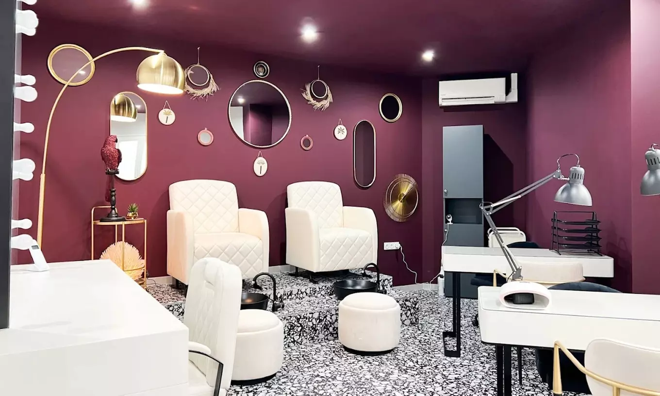 Beauté des mains ou pieds & semi-permanent pour un look impeccable