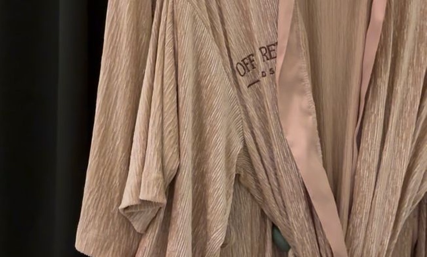 Image 6: Couples & Single Head Spa with Neck/Shoulder Massages, Scalp Analysis