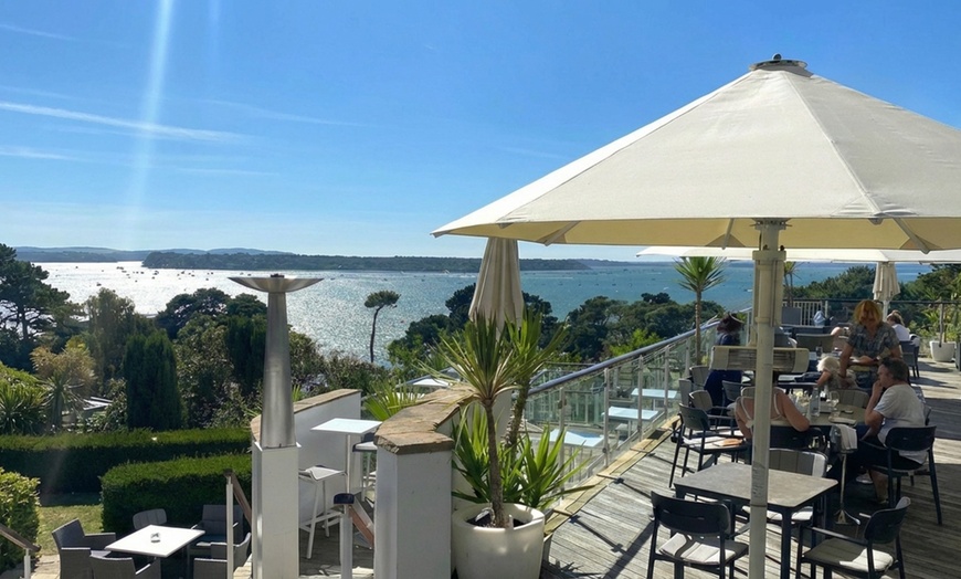 Image 4: 2 Course Sunday Lunch With a Glass of Wine for Two or Four