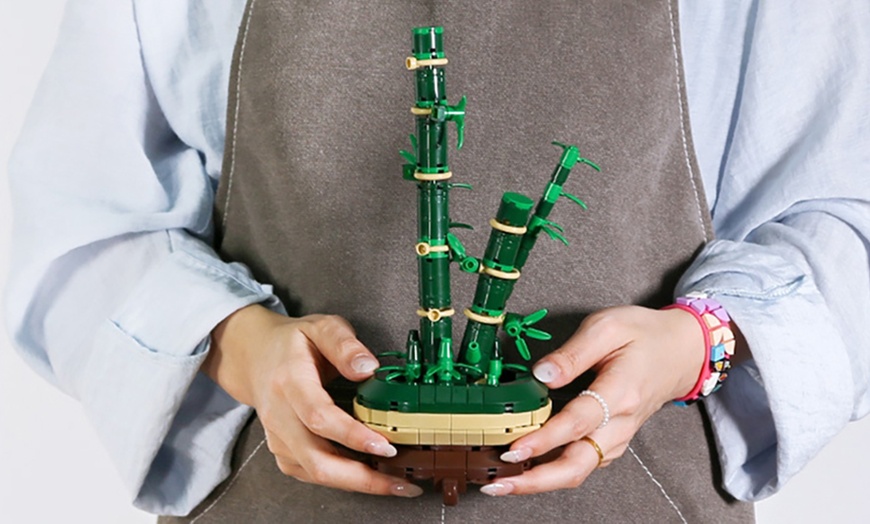 Image 7: LEGO Inspired Flowers Building Blocks Set