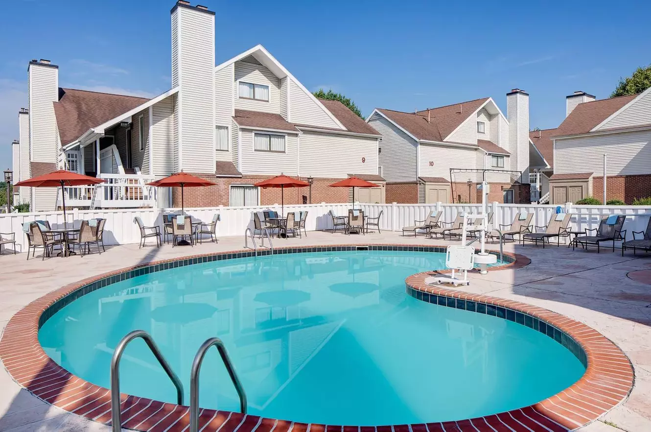 Spacious 4-star suites with kitchenette near Hersheypark®
