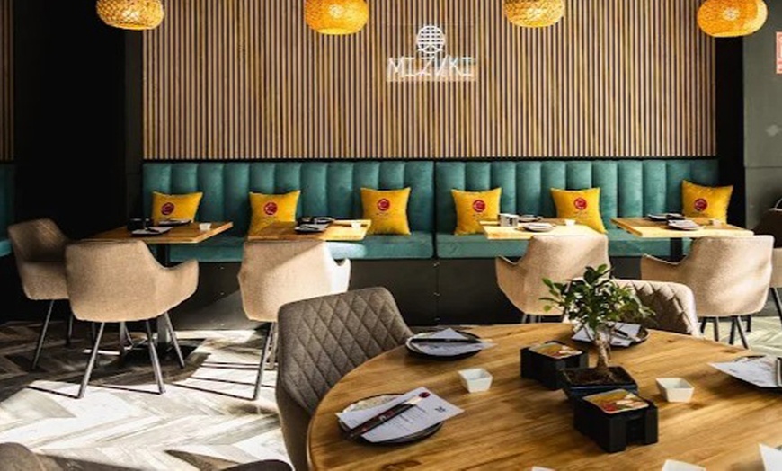 Image 7: Menú de sushi para 2 o 4 personas