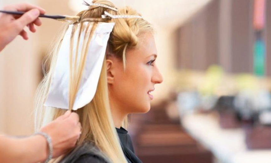 Image 2: Nouvelle couleur, nouveau style chez Edwige Coiffure