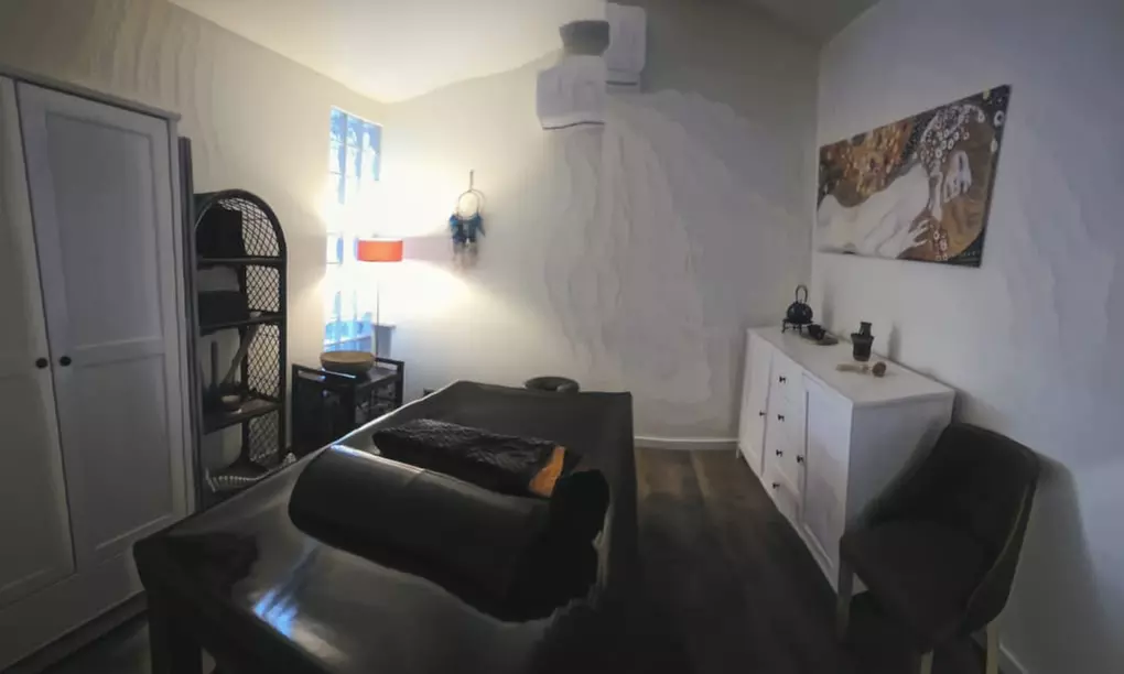 Profesjonalne masaże: tajski stóp, masaż kamieniami Upala i więcej