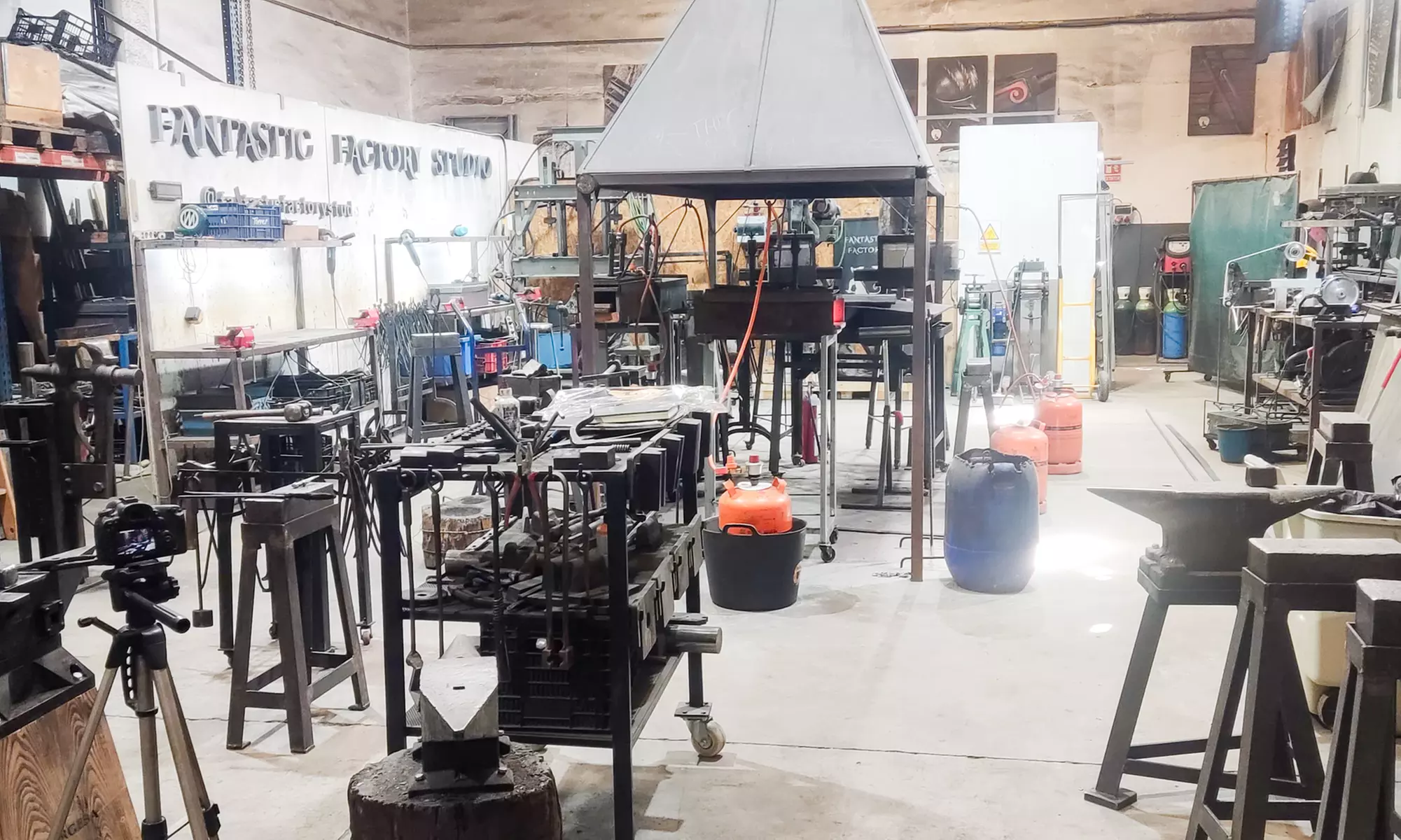 Curso para crear un cuchillo en forja con snacks y refresco para 1 o 2