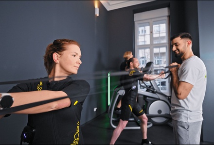 2 Sitzungen Beckenbodentraining mit dem EMP Chair PRO - EMS Training fitbox Berlin Schlesische Straße