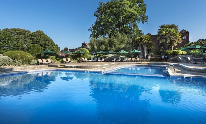 Image 2: The New Forest: Standard One or Two-Bedroom for Up to 4 People