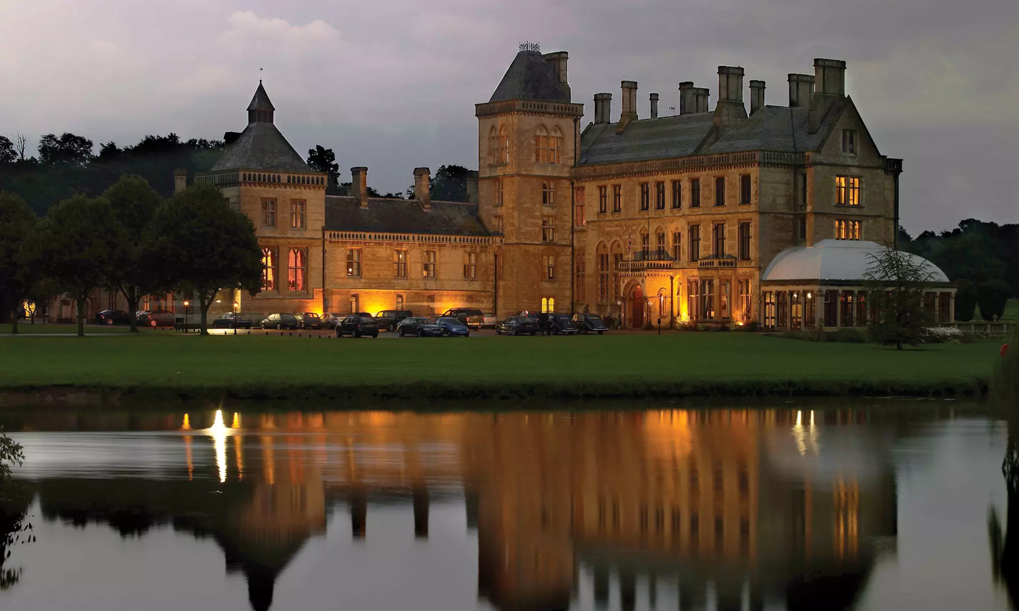 Warwickshire: 4* Double Room with Breakfast and Spa for 2