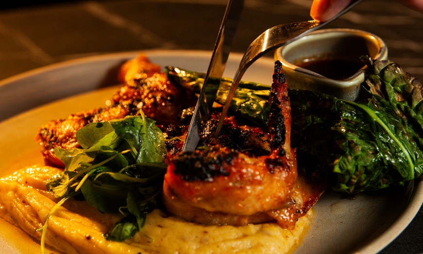 Image 6: Enjoy Irish-American Comfort Food to a Curated Vinyl Soundtrack