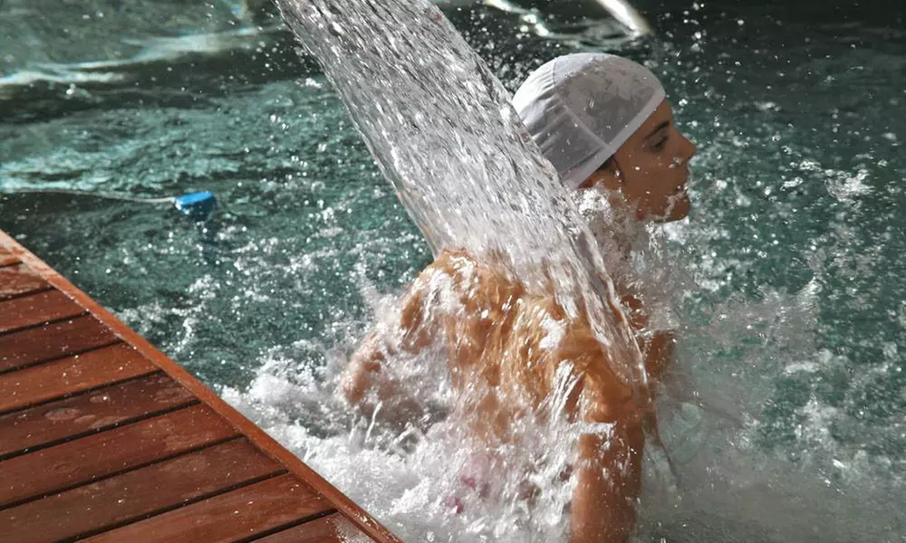 Relájate con acceso a spa, gimnasio y opciones de masaje y comida