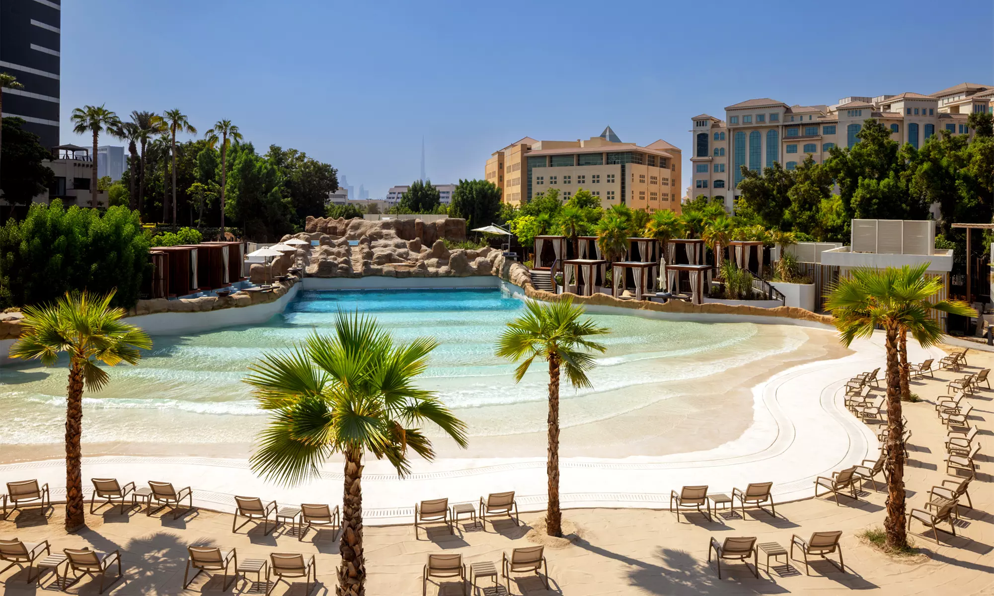 5*Dubai: One-Night Stay with Breakfast and Waterpark Access