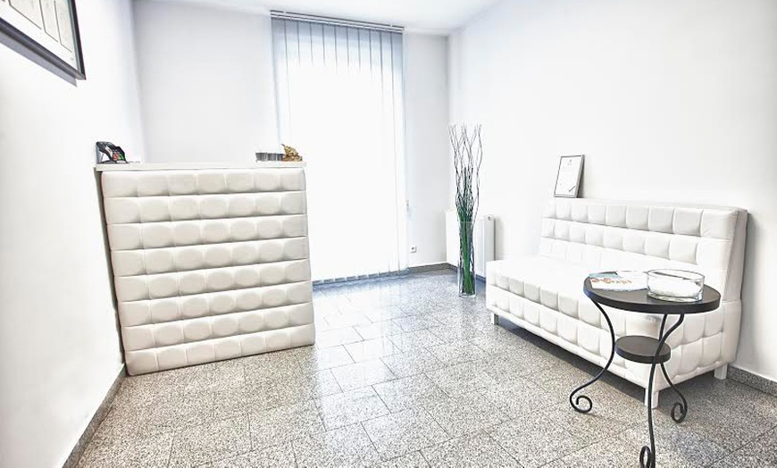 Image 5: Mezoterapia igłowa: okolice oczu i ust i więcej w CLINIC 5D