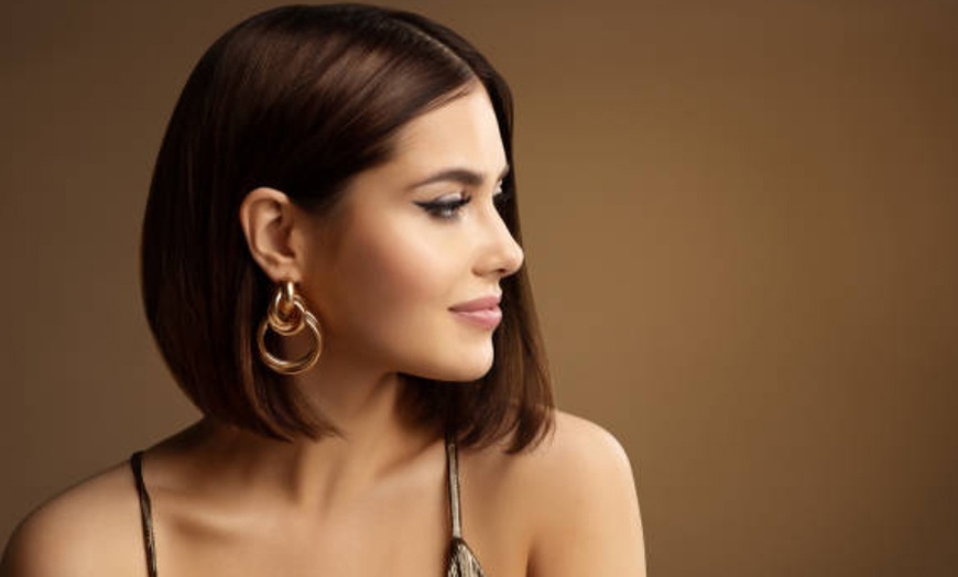 Image 1: Wash, Cut & Blow Dry w/ Optional Deep Conditioning or Foils(Half Head)