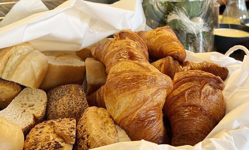 Image 6: Sonntagsbrunch: Frühstücksbuffet inkl. Heißgetränk für 2 oder 4 Pers.