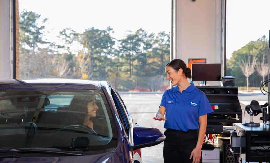 Image 2: Quick Oil Change at Valvoline Express Care