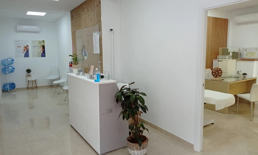 Image 4: Sesión de fisioterapia avanzada con diagnóstico inicial