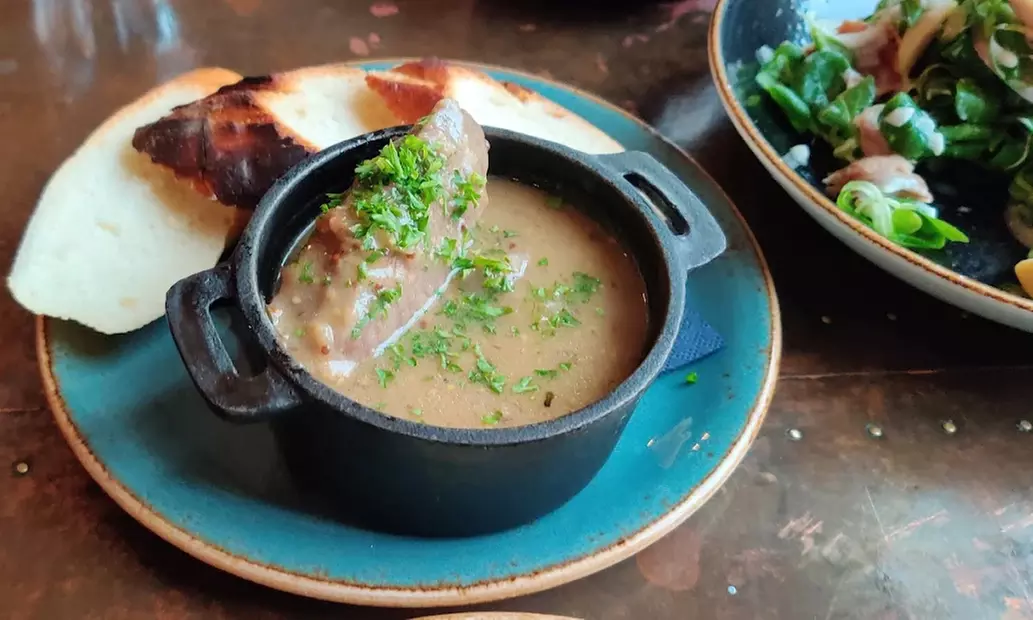 Delight In A Fabulous Tapas Selection With Sides For 2 Or 4 People