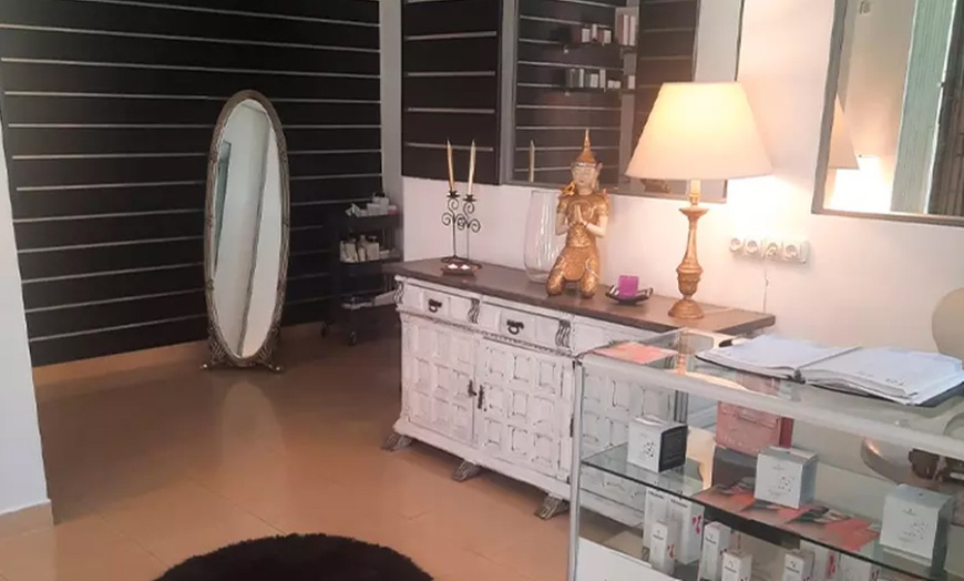 Image 3: 1 sesión de radiofrecuencia facial Indiba con opción a presoterapia 