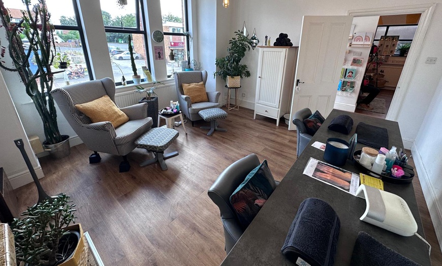 Image 7: Relaxing Spa Treatments with 30, 60, or 90 Minutes Massage Options