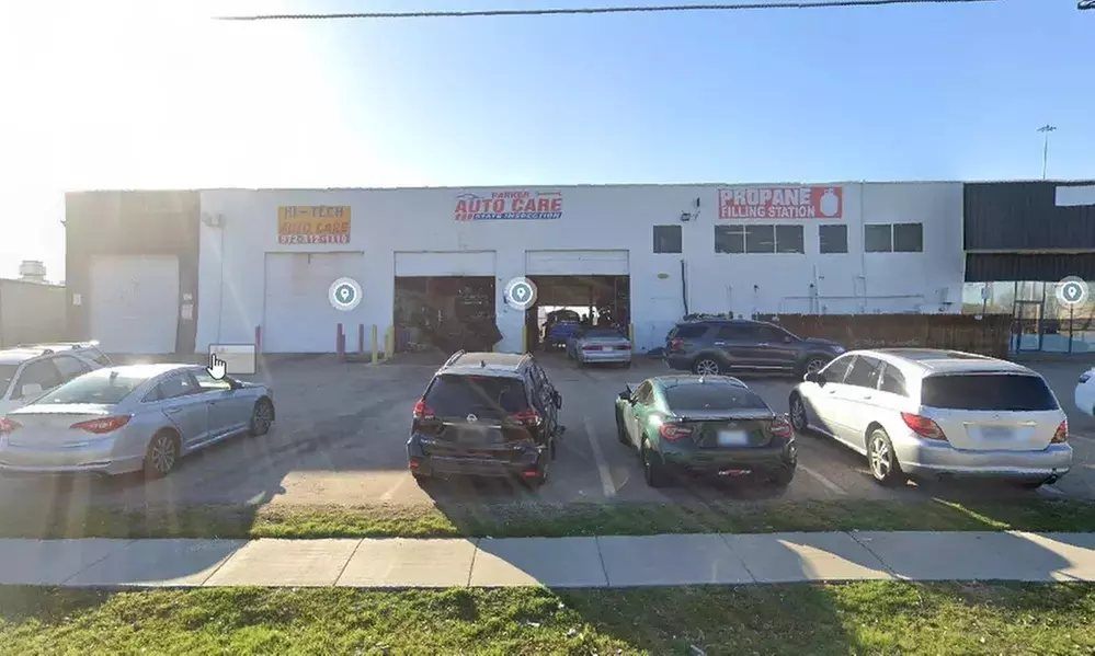 1 or 2 Packs Oil Change: Conventional, Semi, or Full Synthetic w/ Optional Fluid Top Off & More (Up to 51% Off) - Second Medium