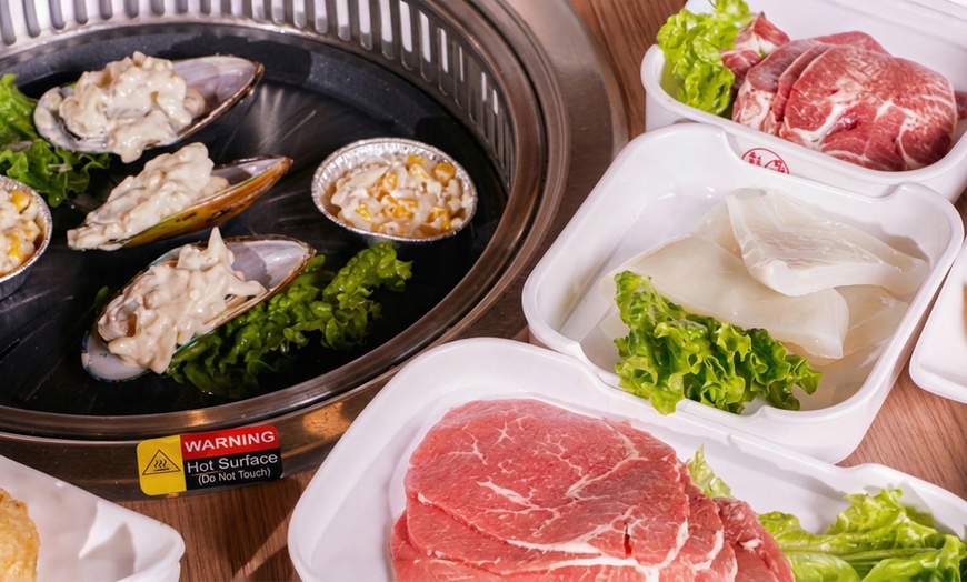 Image 2: All-You-Can-Eat Dining Experience for One or Two People