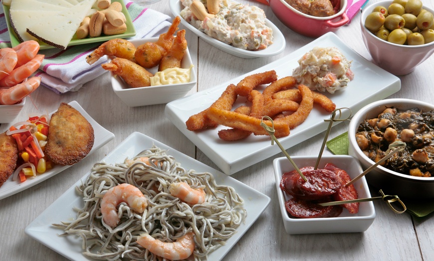 Image 2: Degustación de raciones, cócteles y bebidas para 2 o 4 personas 