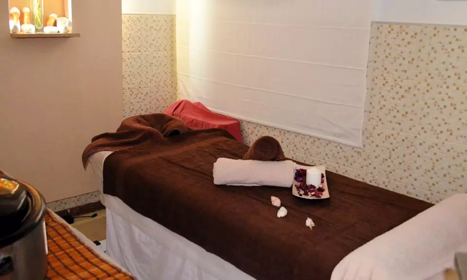 Relájate como nunca antes con un acceso a spa o a piscina climatizada