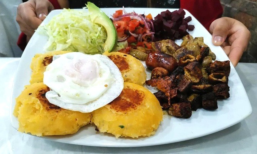Image 12: Sabores únicos: menú ecuatoriano para 2 o 4 personas