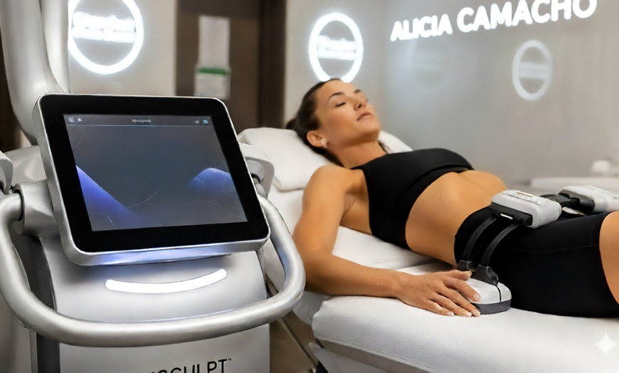 Image 2: Limpieza facial 6 en 1, con microdermoabrasión y radiofrecuencia