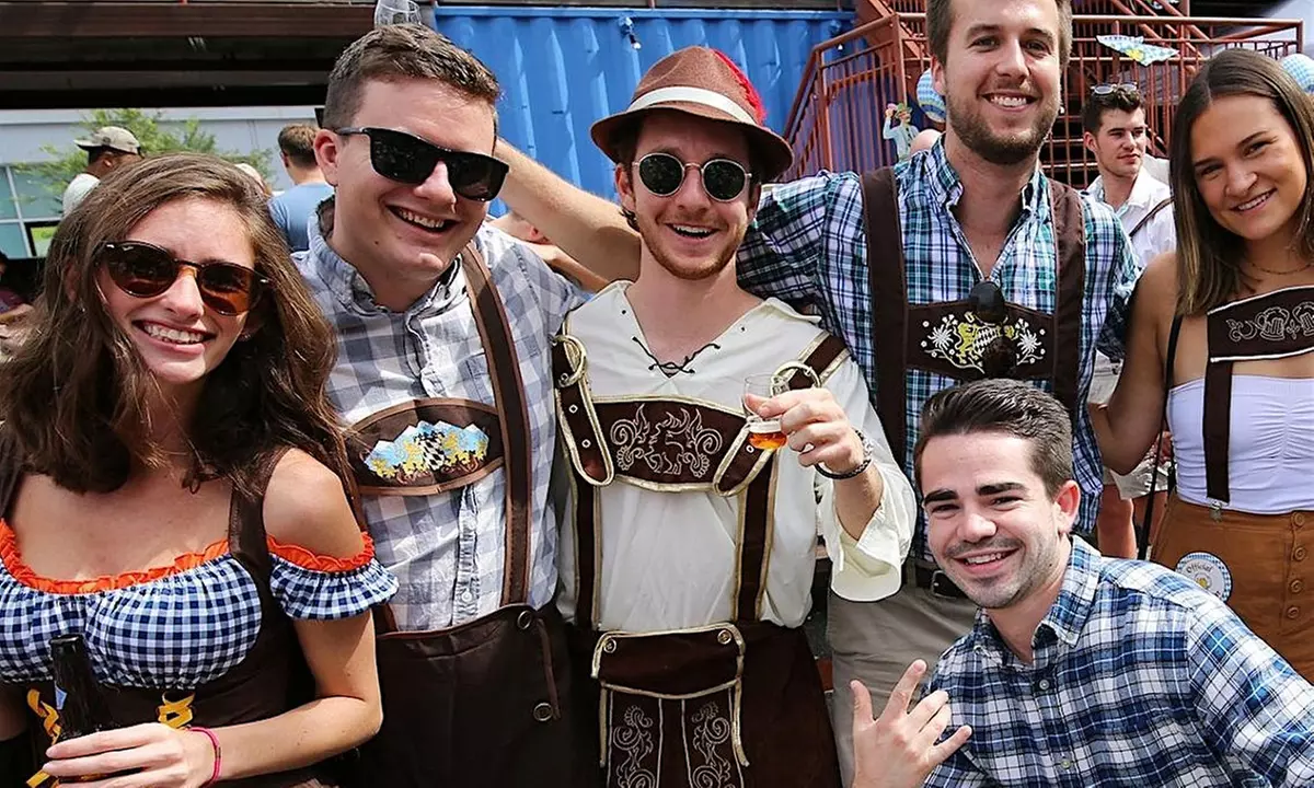 Join the Great Oktoberfest Bar Crawl in Washington, DC this September!