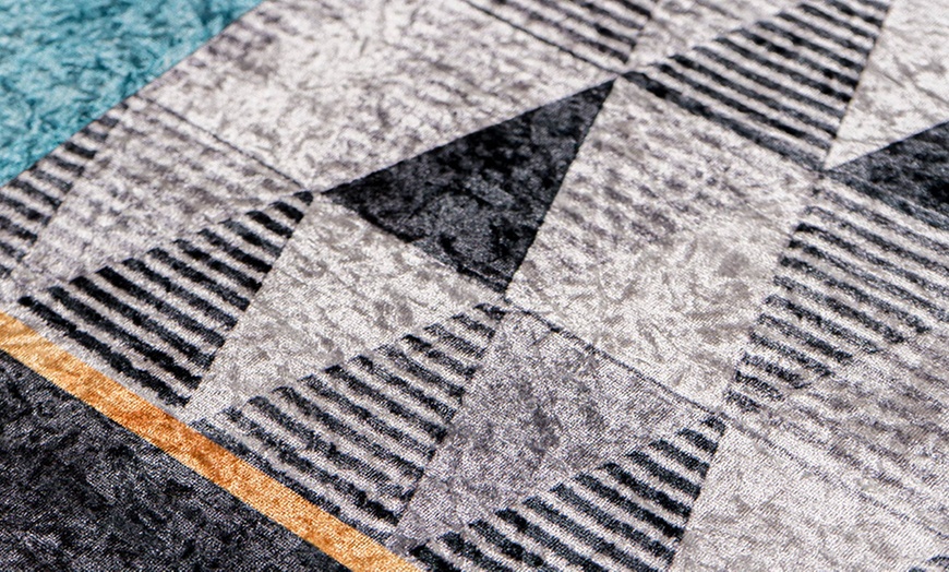 Image 14: Rutschfester Teppichläufer in Samt-Optik mit geometrischen Muster