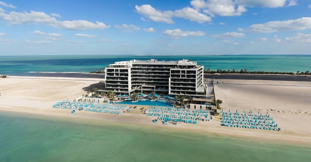 Pool & Beach Day With Fully Redeemable Dining Credits Pool & Beach Day With Fully Redeemable Dining Credits