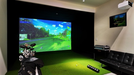Regular One-Hour Bay Session (1-4 People/ Before 3PM) | - Yoyo Golf Studio - Lake Forest, CA