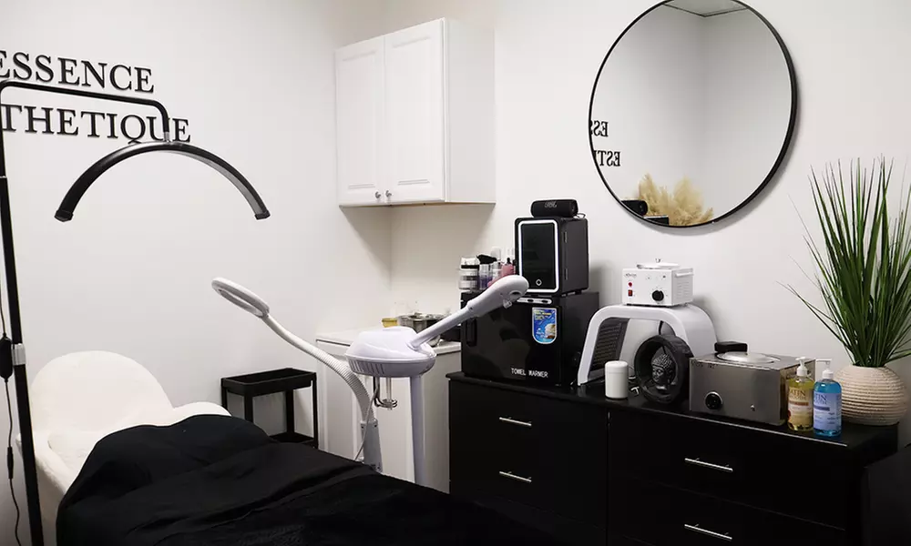 One, Three, or Five Sessions of Advanced HydraFacial or DermaPlaning