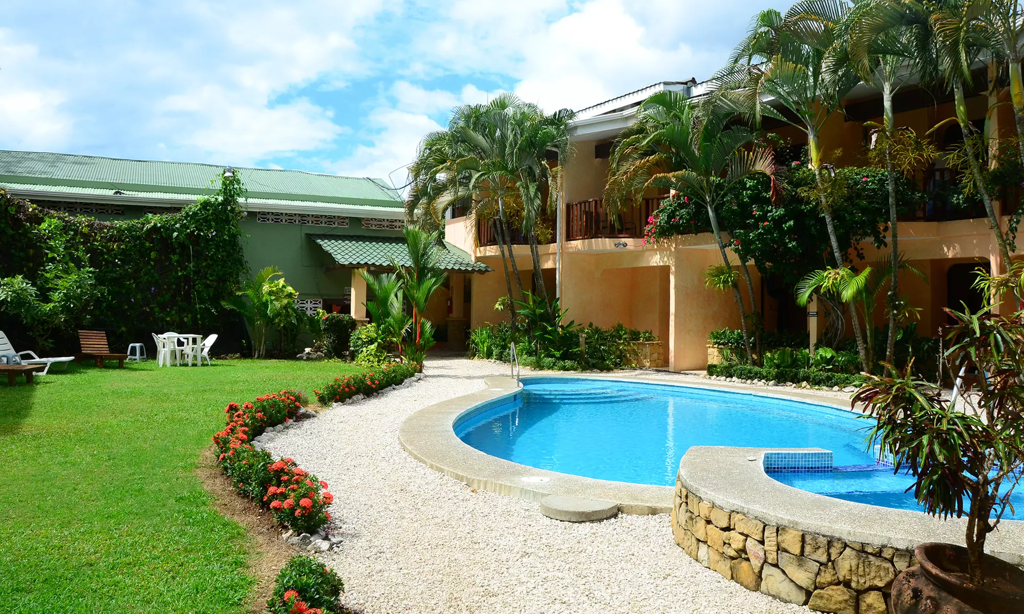 ✈ 7-Night Costa Rica Volcano & Beach Vacation w/Air from Travel by Jen