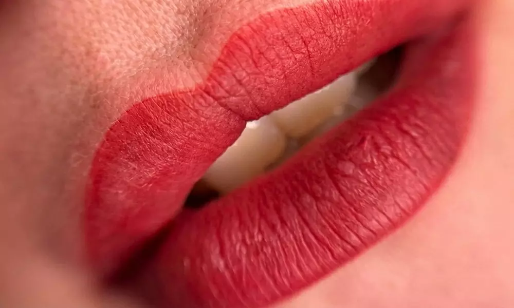 Permanent Make-up, das bleibt: Powderbrows, Wimpernkranz oder Lippen für 1 Person (bis zu 37% sparen) - Primary Image