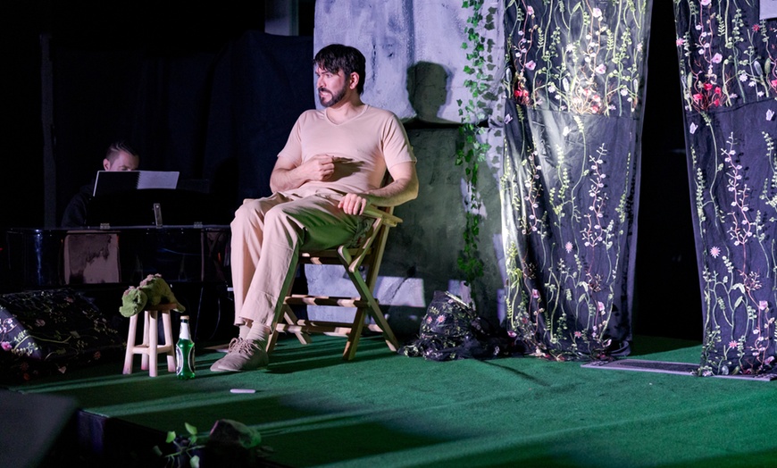 Image 2: „Die Tagebücher von Adam und Eva“: 1 Ticket am Sa. 26.04.25 um 19 Uhr