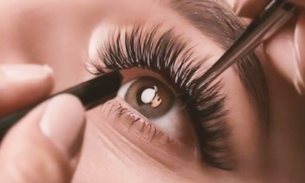 Extensions de cils pose cil à cil - Lalla Aesthetik