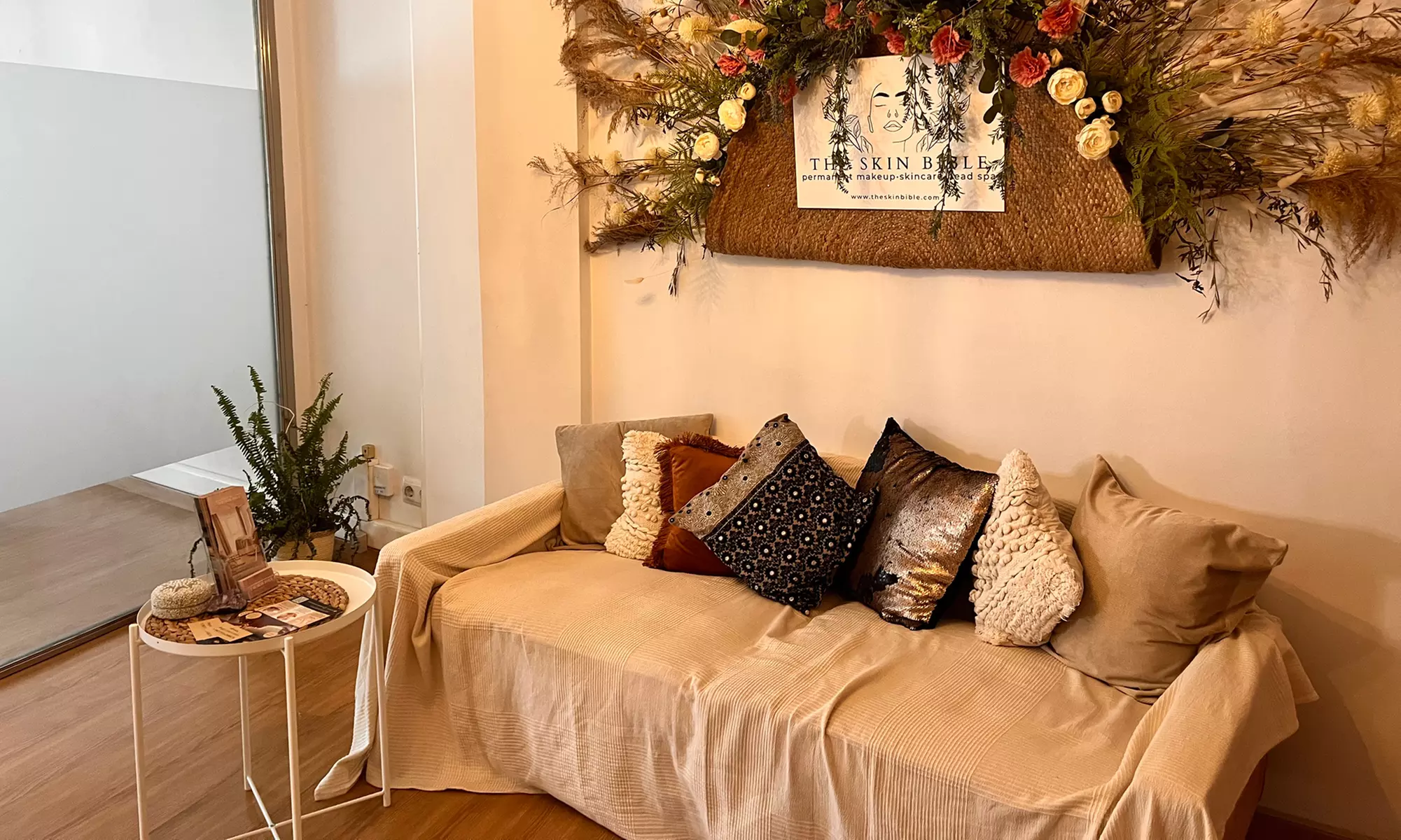 Tratamiento full Head Spa enfocado en la hidratación con bebida