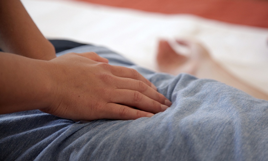 Image 4: 1 oder 2 Shiatsu-Massagen á 60 Min. inkl. Einweisung für 1 Person