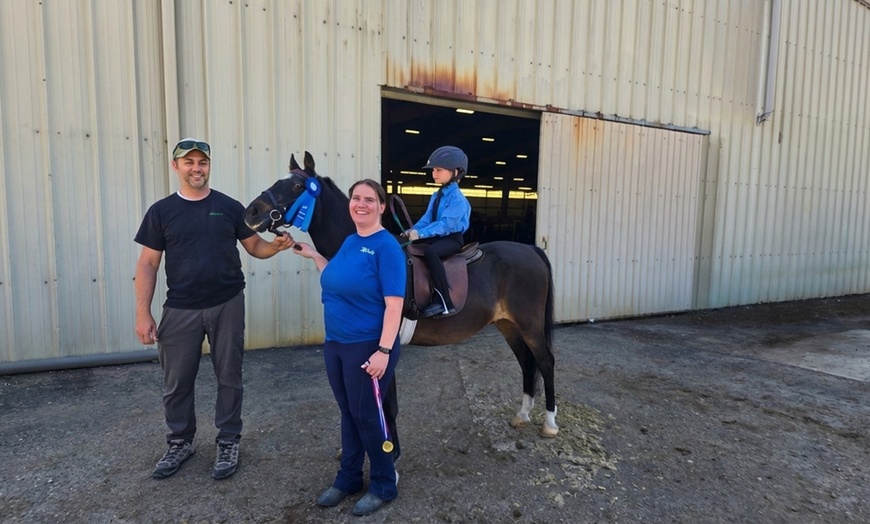 Image 3: Private Horseback Riding Lessons: Improve Skills & Confidence Outdoors