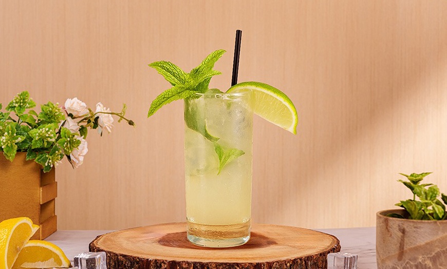 Image 7: Exclusive House Cocktail Special Awaits