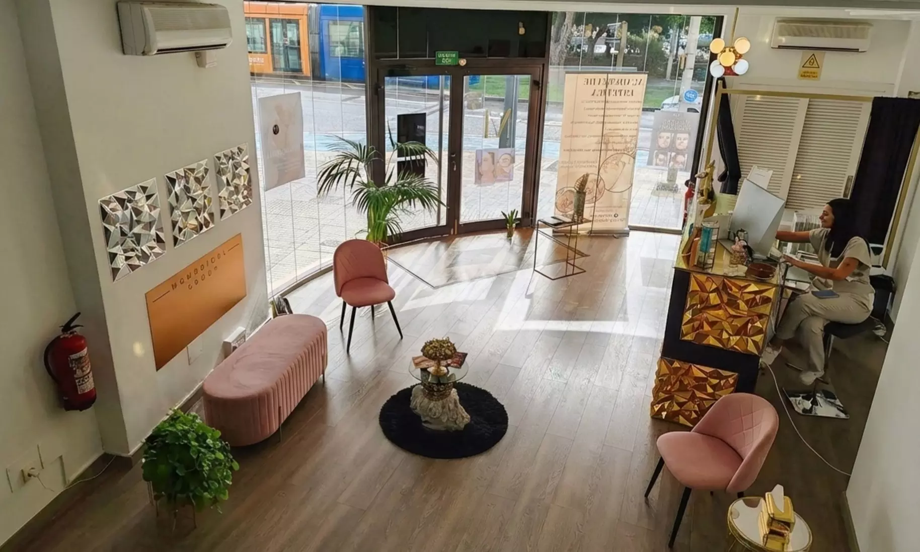 Laminado de cejas coreano o lifting y tinte de pestañas coreano