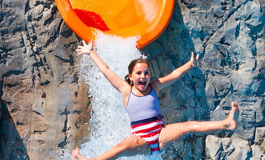 Image 4: ¡Diversión a remojo! Entrada a Aquópolis Cullera para júnior o adulto