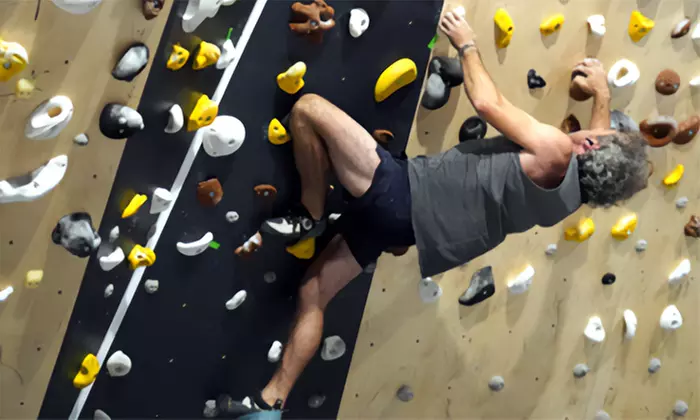 Experiencia de escalada: entrada individual o para adultos y niños