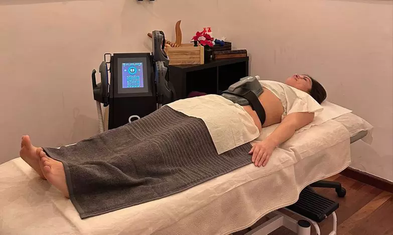 Tratamientos corporales Emszero con radiofrecuencia y maderoterapia