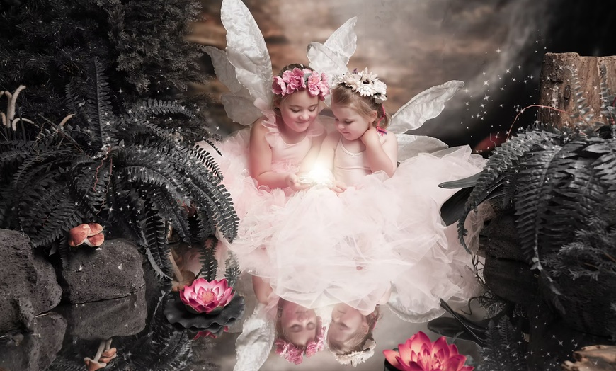 Image 3: Enchanted Forest Photoshoot for Children Aged 3 to 10 with Prints