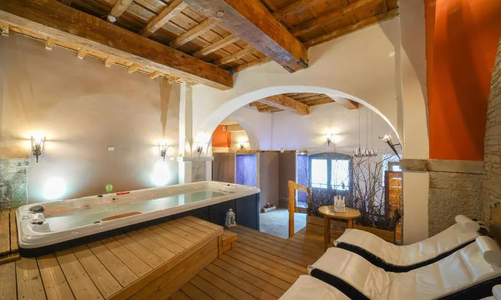 Pistoia 4*: camera doppia con colazione, cena e Spa