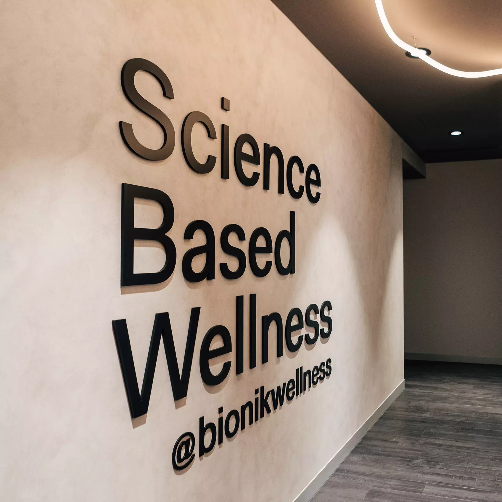 Hyperbaric Oxygen Therapy or EMBODY at Bionik Wellness Surry Hills